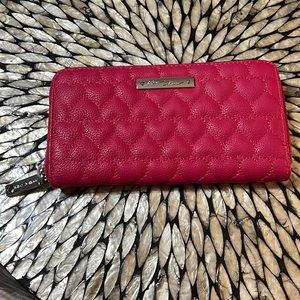 Betsey Johnson Pink Heart Wallet 🩷🩷🩷